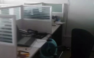 L'attrezzatura dell'officina non era ancora completa.