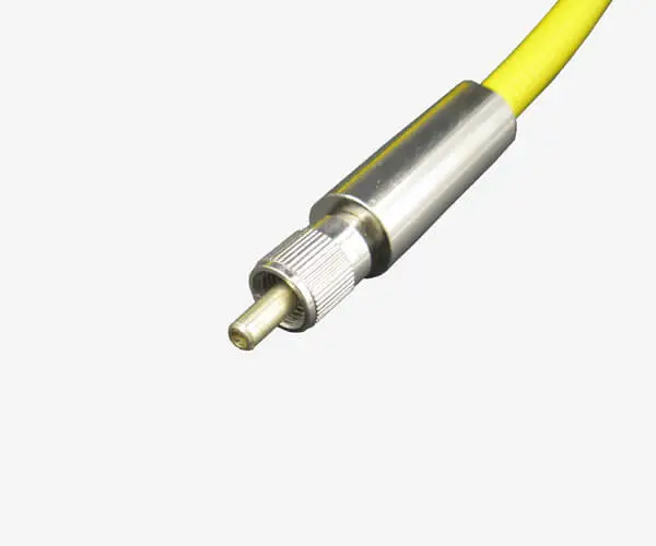 cavo patch in fibra ottica con connettore SMA