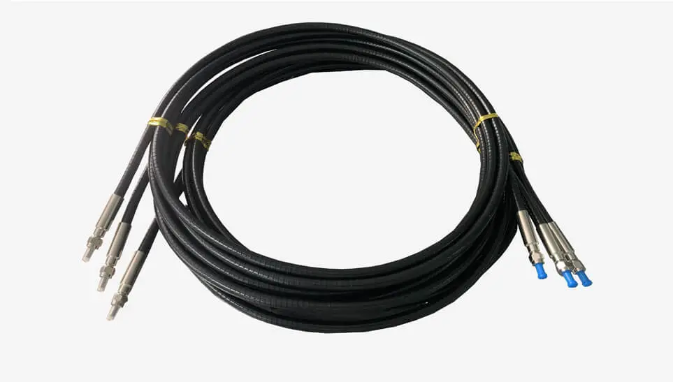 Cavo patch in fibra ottica con ferrula in ceramica SMA905
