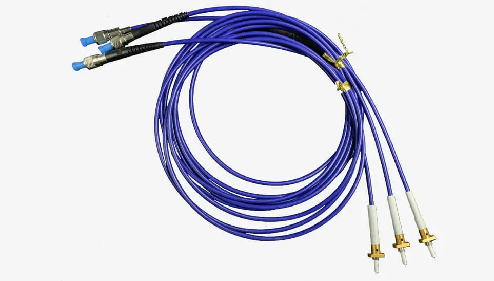 Cavo di collegamento in fibra ottica SMA905 - SC con ferrula