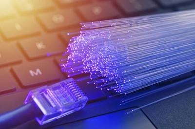 Fibra con lente nel monitoraggio di reti ottiche
